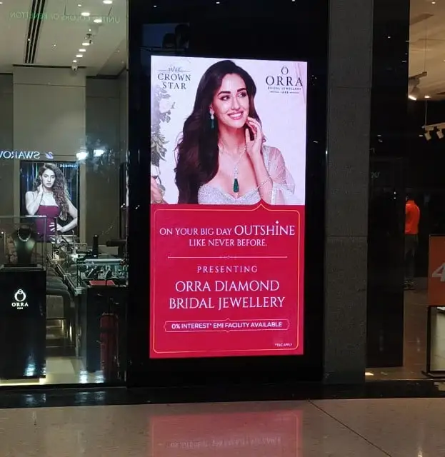 Digital kiosk advertising display